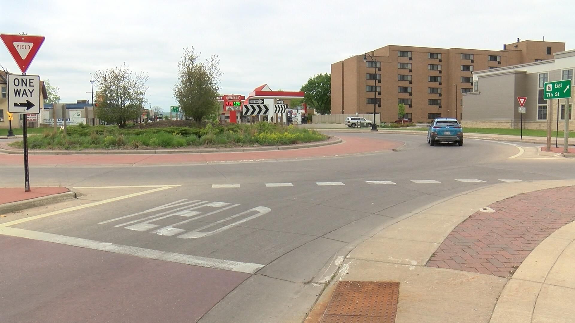7th and Cass Roundabout